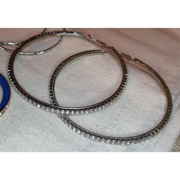 Bundle lot of 7 hoop earrings variety large medium - Picture 6 of 8